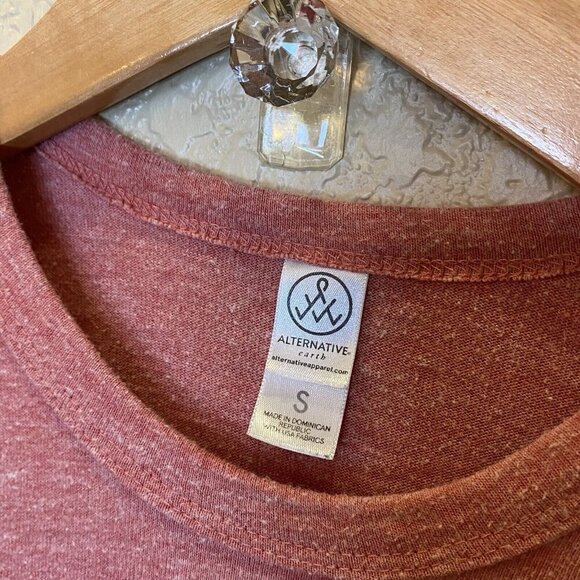 Boss Lady Rustic Red T-shirt Size Small Unisex Beer Brewery - Picture 3 of 3